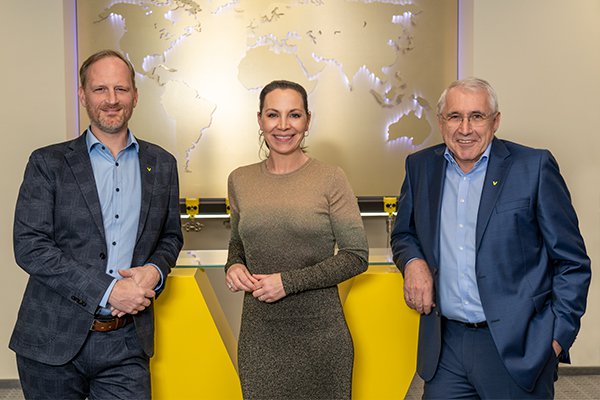 VEGA-people-0602_600x400px